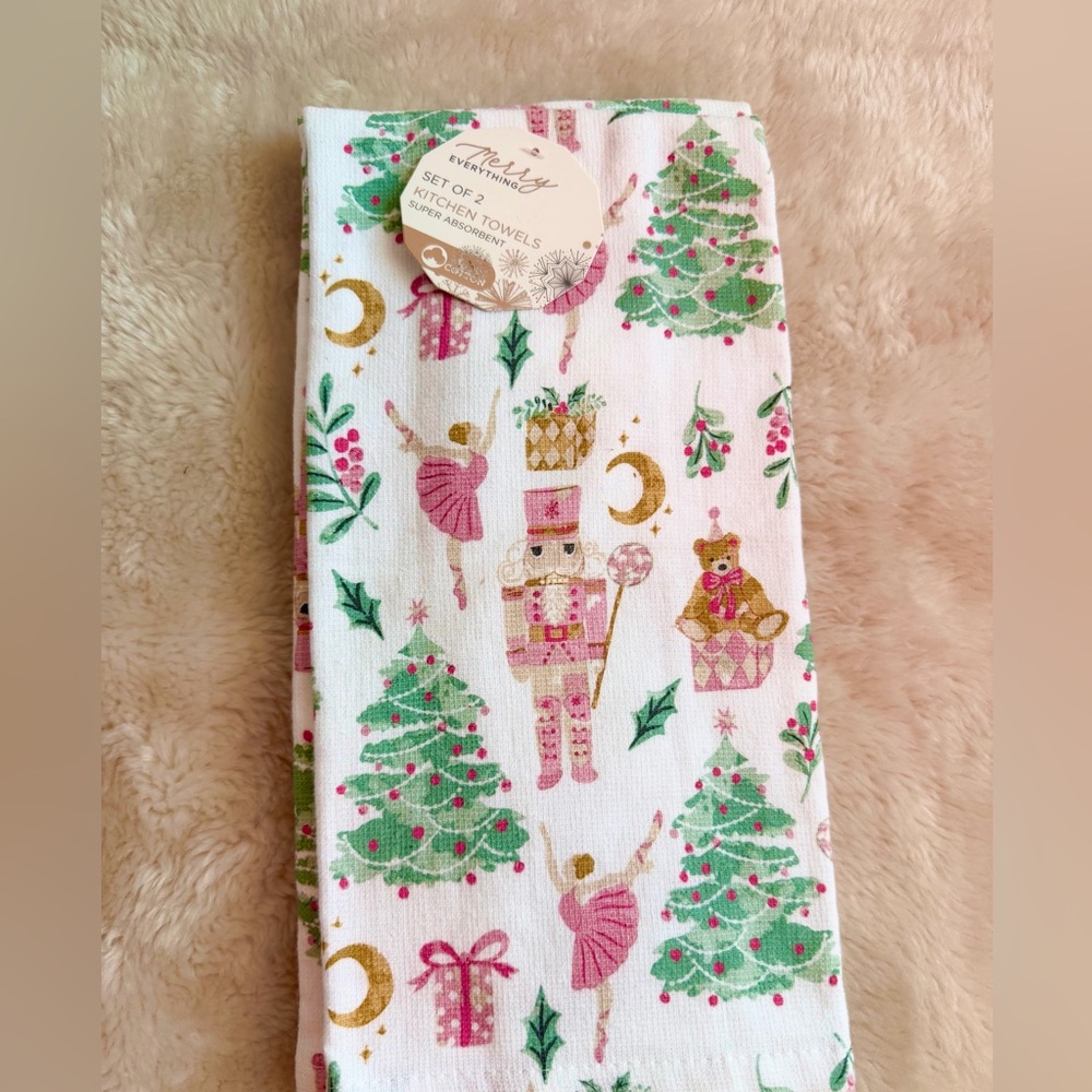 Nutcracker kitchen Tea Towel - Pink and Green - Picture 4 of 4